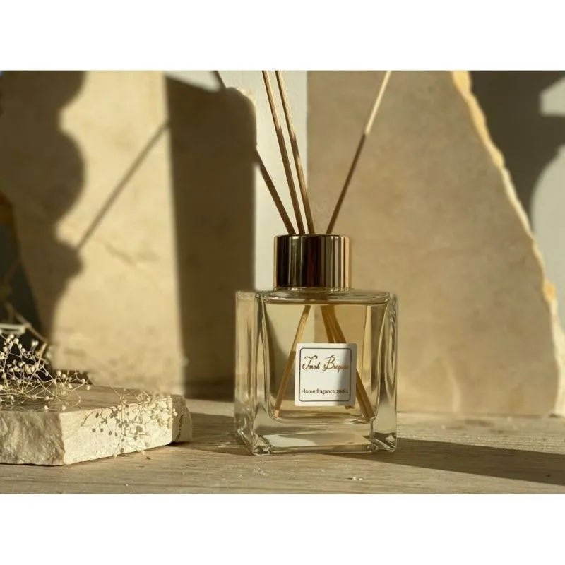 Sarah Becquer Mikado Sarah Becquer